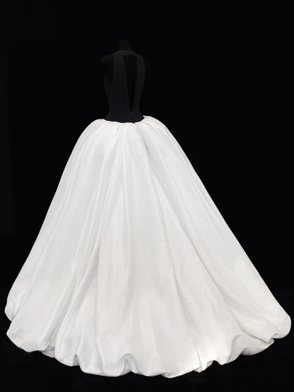 Ballkleider, elegante Abiballkleider mit V-Ausschnitt und Faltenwurf, beeindruckende schwarze Oberteile, weiße lange Abiballkleider, Partykleider, formelle Kleider SA014