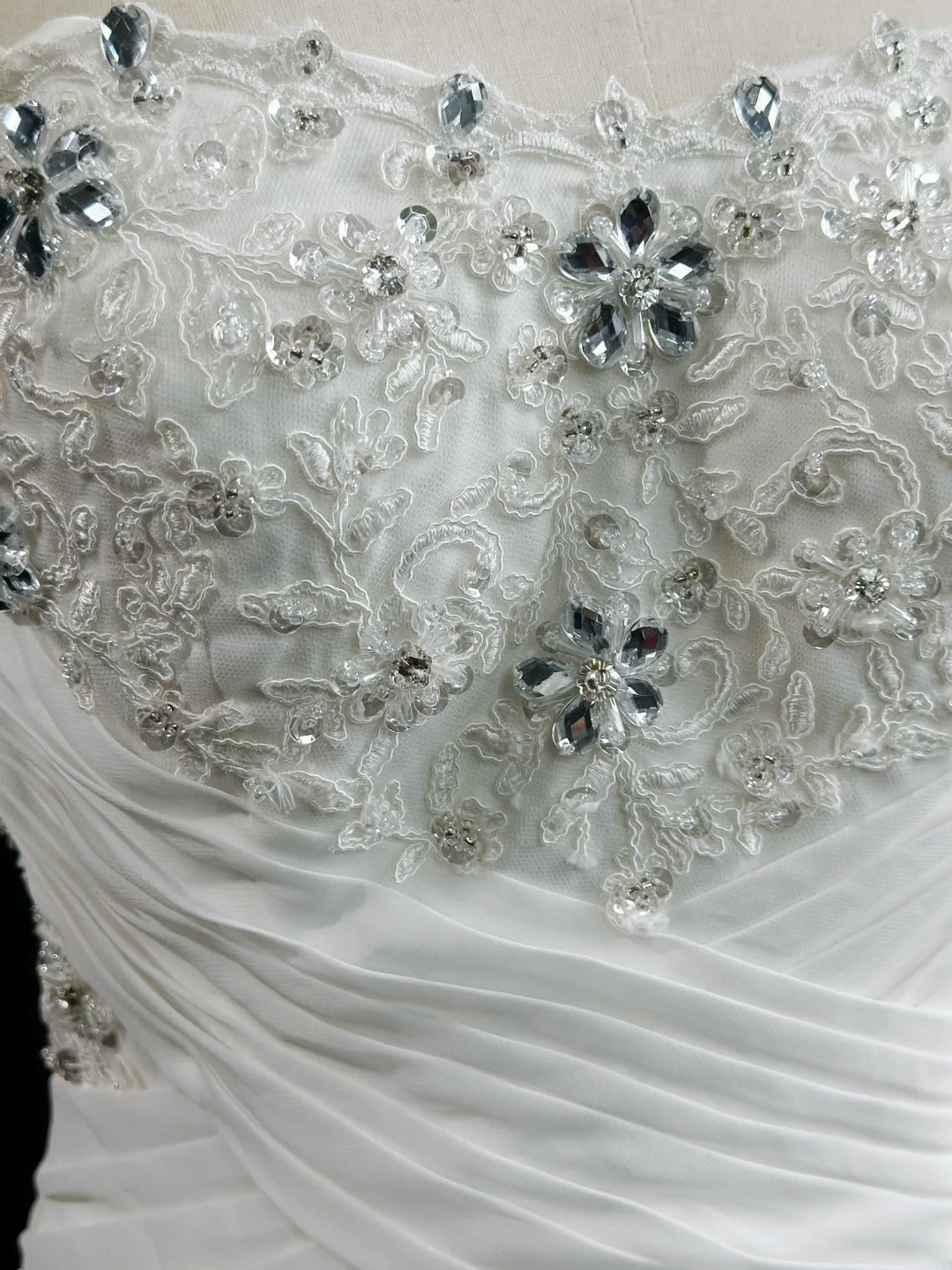 Vintage Ball Gown Sweetheart White Tulle With Appliqued Lace Brides Gown Bridal Dress Wedding Dresses Style RB7555