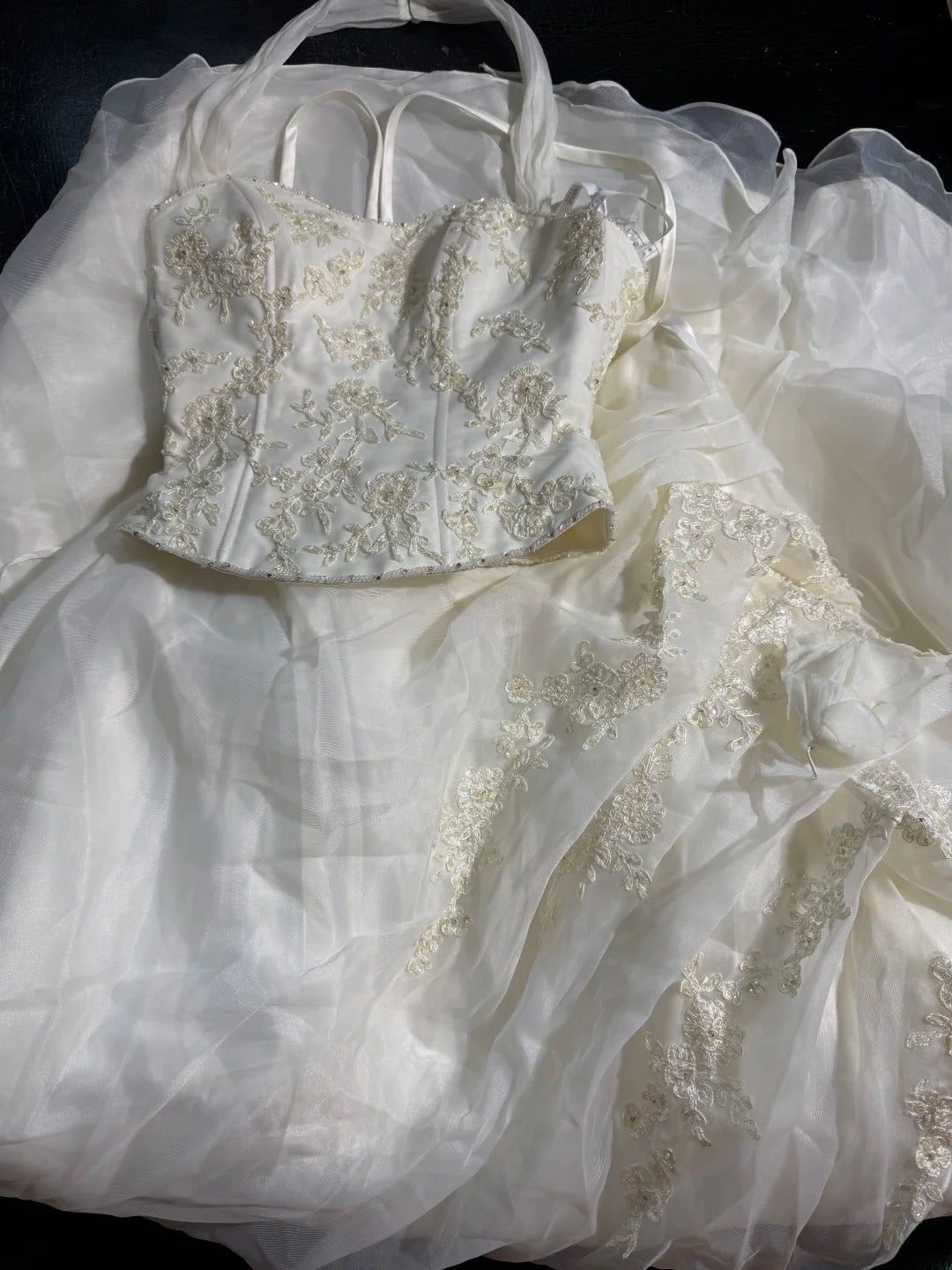 Brautkleid trägerlos, tiefe Taille, 1950er/1940er Jahre, zweiteilig, Ballkleid mit Neckholder, Tüll mit Applikationen, weiß, in Petite/Plus Size, für Damen AS017