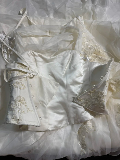 Brautkleid trägerlos, tiefe Taille, 1950er/1940er Jahre, zweiteilig, Ballkleid mit Neckholder, Tüll mit Applikationen, weiß, in Petite/Plus Size, für Damen AS017