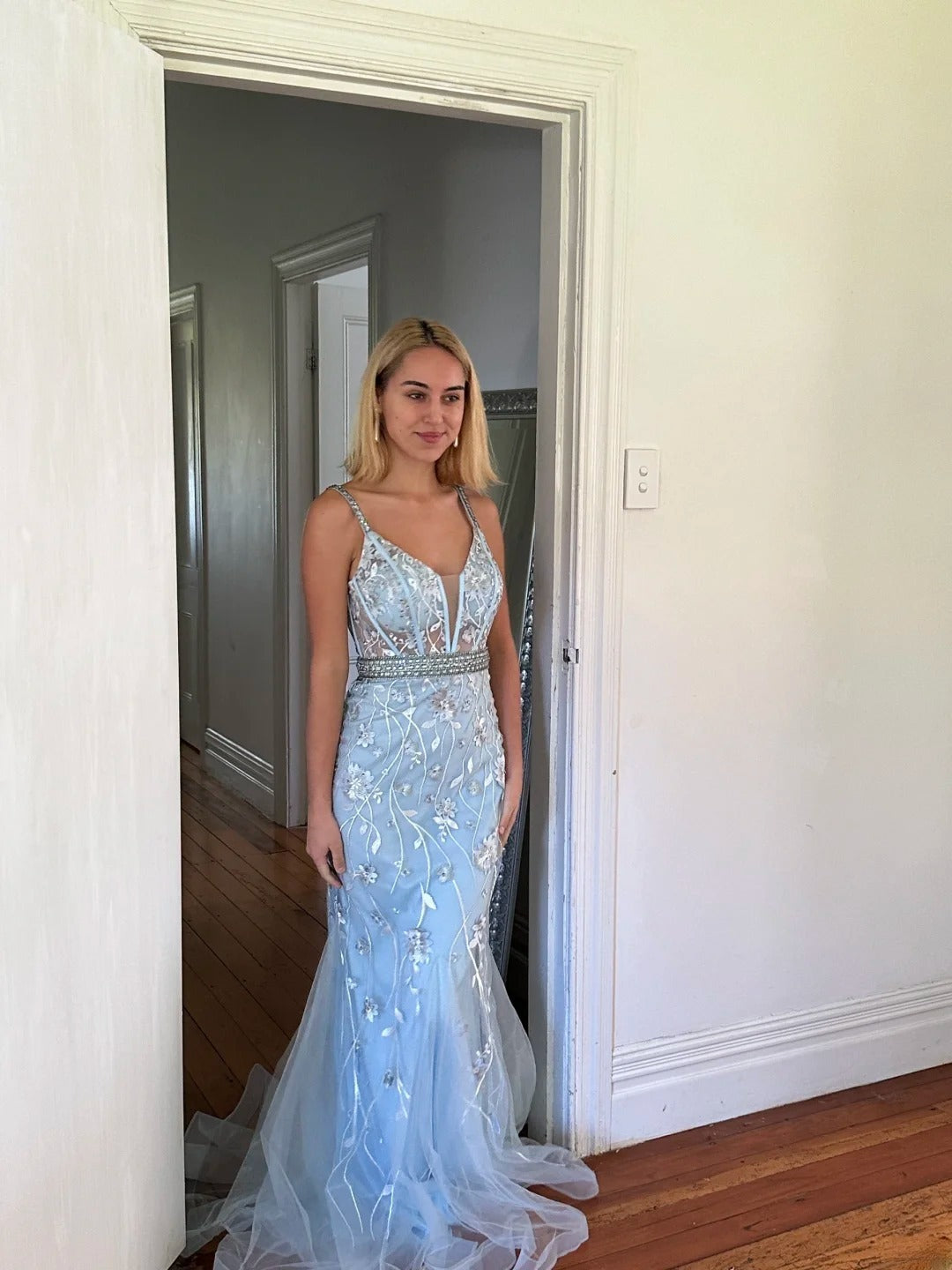 Robe de soirée sirène modeste à bretelles spaghetti en tulle bleu ciel clair, dos corset, idéale pour les lycéennes et les jeunes filles en fin d'année (AS018)