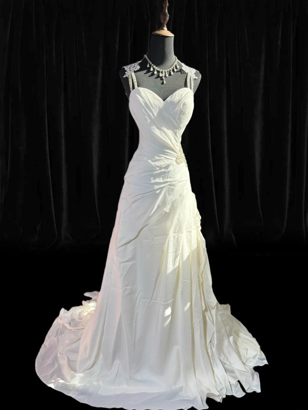Robe de mariée vaporeuse, robe de mariée trapèze à bretelles spaghetti, satin blanc, tailles petites et grandes, ornée de perles, AS018