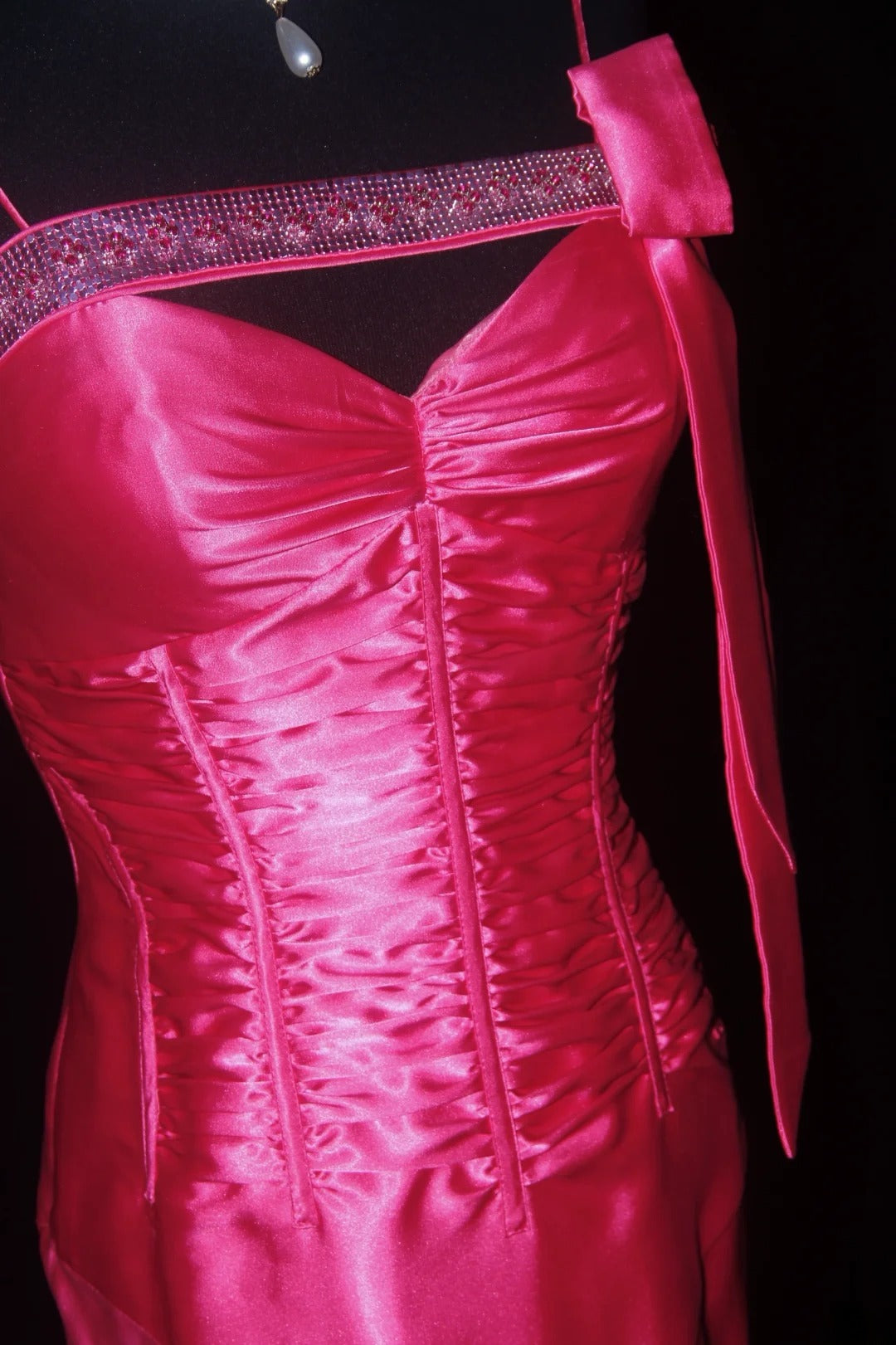 Vintage-Abendkleider im 90er-Jahre-Stil, Meerjungfrauen-Schnitt, Spaghettiträger, pinkfarbener Satin mit Perlenstickerei, lange Partykleider, Ballkleider AS019