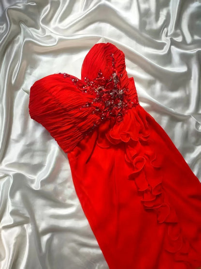 Robe de bal longue rouge classique en mousseline, coupe trapèze, décolleté cœur, sans manches, pour les élèves de terminale (AS020)