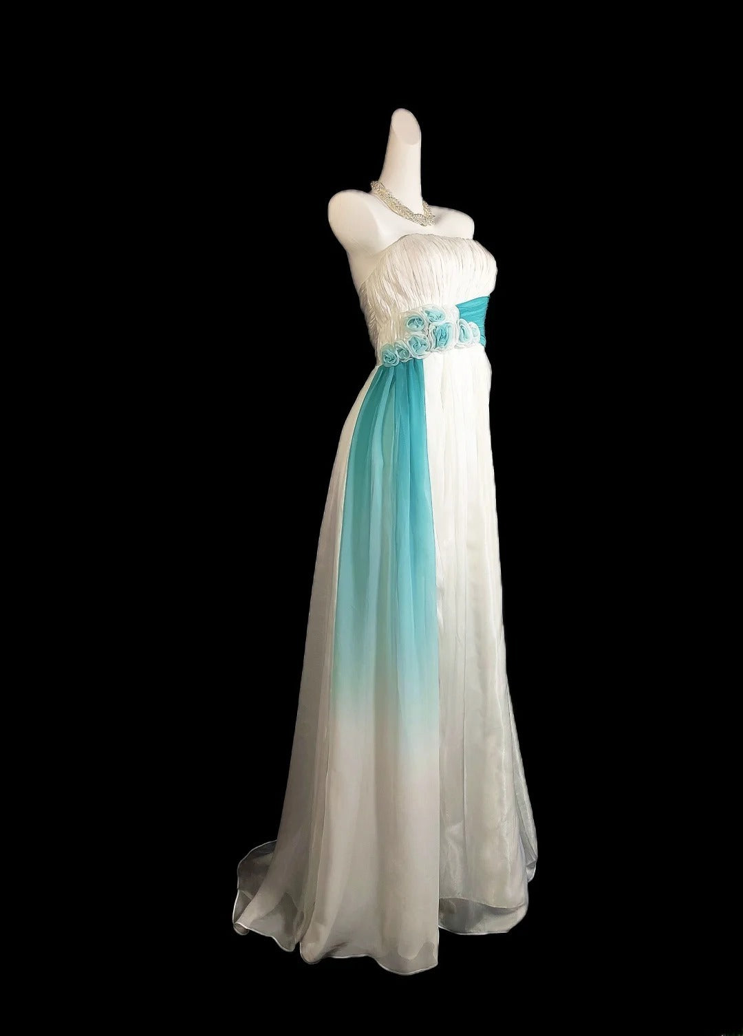 Robe de bal longue classique bustier en mousseline blanche et bleue ombrée, sans manches, coupe trapèze, pour les élèves de terminale (AS022)
