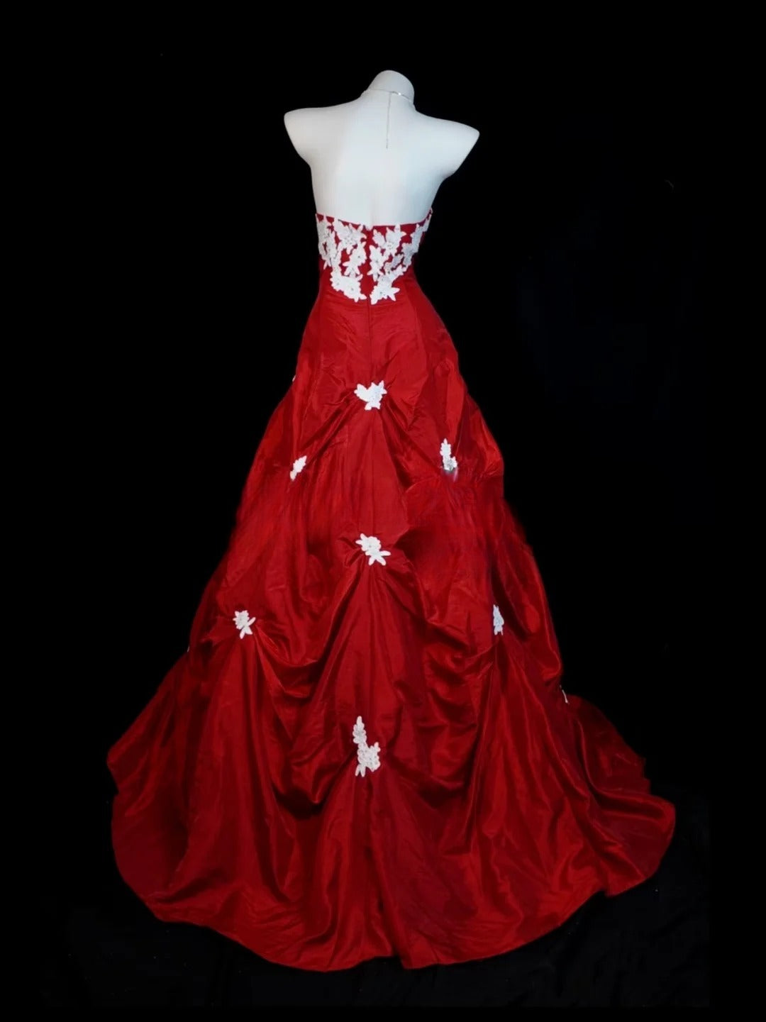 Red Prom Dress Ball Gown Strapless Lace Satin Modest Floor Length Formal Party Gown RB9828