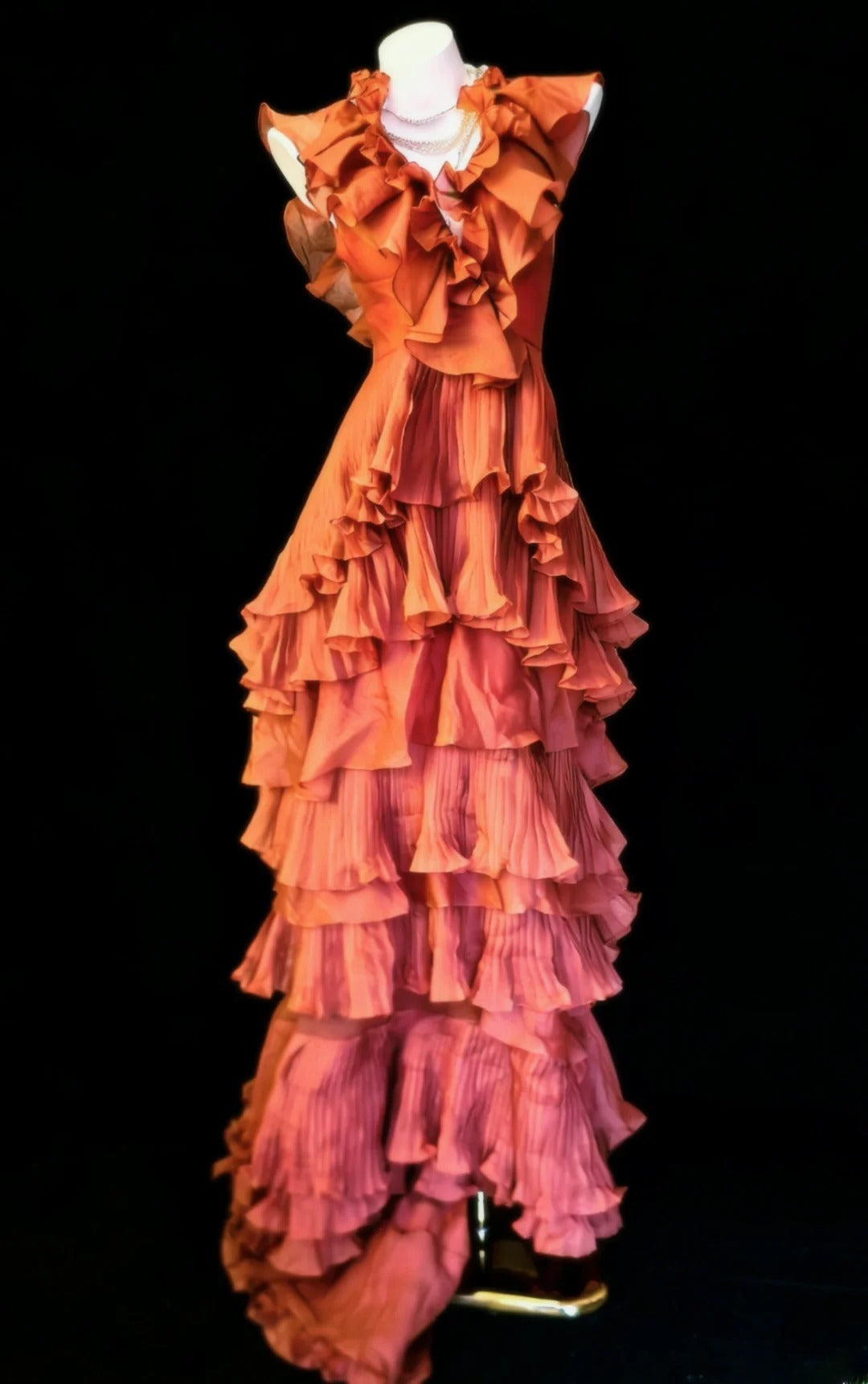Robe de soirée longue sirène vintage années 90, décolleté en V et volants superposés, idéale pour un bal de promo ou un 20e anniversaire (AS024)