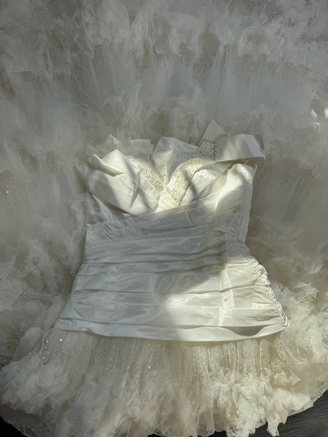 Robe de mariée sirène intemporelle pour femme, bustier sans manches, en tulle blanc à volants plissés et perles, coupe longue vintage années 1920 AS024