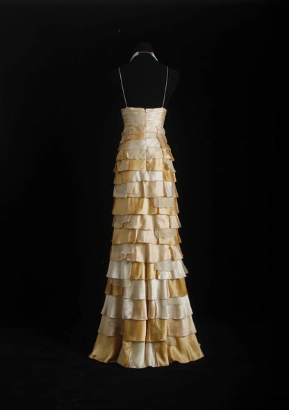 Robe de bal vintage années 90, coupe trapèze, dos nu, dorée à volants et perles, longue robe de soirée AS025
