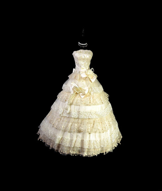 Pretty Ball Gown Strapless Light Gold Quinceañera Dress Moda 2000 Long 15 Quinceanera Dresses Ideas Sweet 16 Outfits RB6373