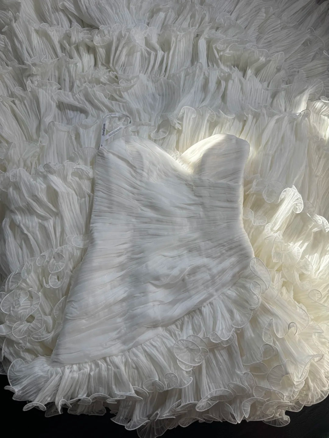 Zeitloses, trägerloses, ärmelloses Meerjungfrauen-Brautkleid mit Herzausschnitt, weißem Tüll, gestuften Falten und Perlen, langem Rock, figurbetontem Schnitt, Vintage-Stil der 1920er Jahre, AS026