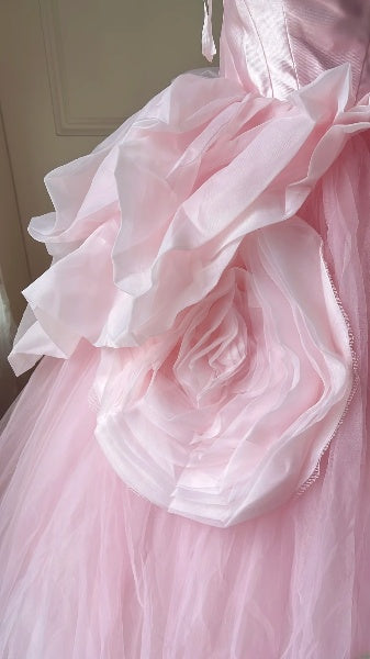 Quinceanera-Ballkleid für den 15. Geburtstag, Spaghettiträger, rosa Tüll mit Blumen, langes Festkleid RC0396