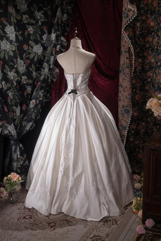 Vintage 80s Ball Gown Strapless Satin White With Appliqued Beading Brides Gown Bridal Dress Wedding Dresses RB8053