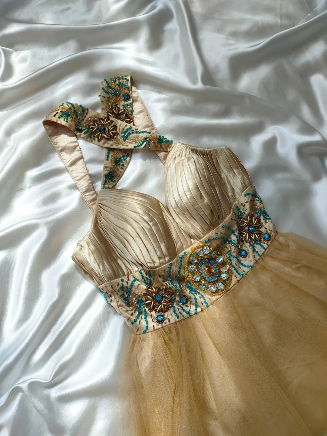 Robe de bal vintage trapèze en tulle champagne à col en V, courte, idéale pour un 16e anniversaire, un bal de promo ou une soirée cocktail (AS029)