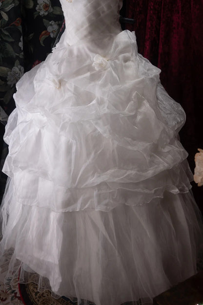 Sweet Ball Gown Strapless White Tulle With Gold Beading Long Quince Dress Quinceanera Dresses Formal Birthday Outfits RB8056
