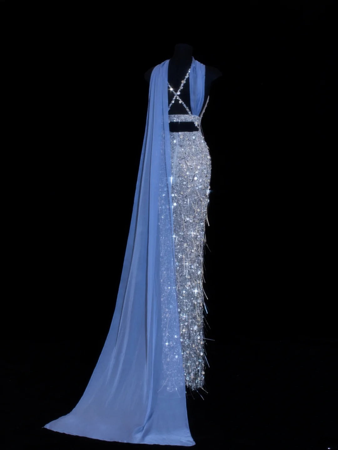 Preiswertes, paillettenbesetztes, formelles Meerjungfrauenkleid im Stil der 1950er Jahre mit V-Ausschnitt und Neckholder in Blau und Perlen – ein beeindruckendes langes Ballkleid oder Abendkleid für Partys und festliche Anlässe (SA031).
