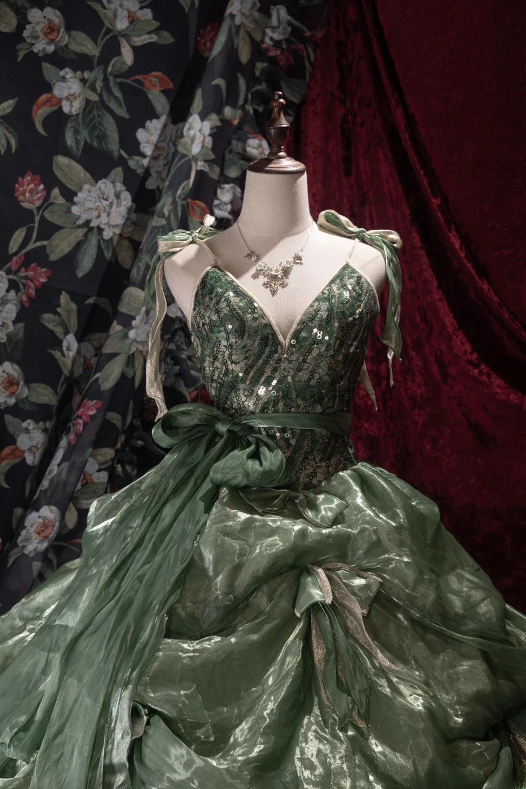 Sweet Ball Gown Spaghetti Straps Green Organza Sequin With Ruffled Long Quince Dress Quinceanera Dresses Formal Birthday Outfits RB8057