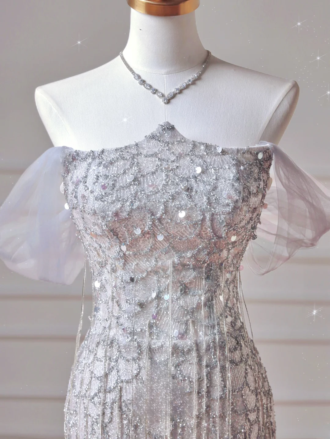 Funkelnde, ästhetische Meerjungfrauen-Abendkleider, trägerlos, blau mit plissierten Quasten, Inspiration, beeindruckendes langes Party- und Abendkleid für Teenager und Gymnasien AQ033