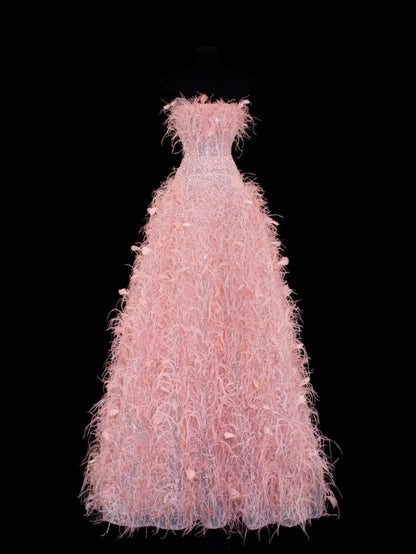 Robe de bal sobre et élégante, bustier en tulle rose orné de plumes, style raffiné, robe de soirée longue et sophistiquée SA033