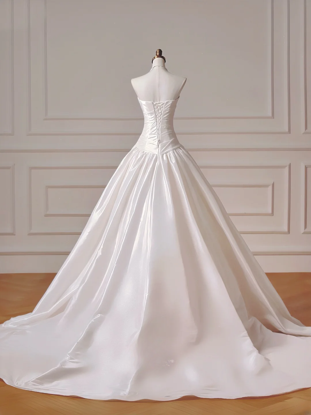 Robe de mariée simple, robe de bal bustier en satin, taille basse, plissée, style robe de mariée longue cintrée pour les mariées AQ034