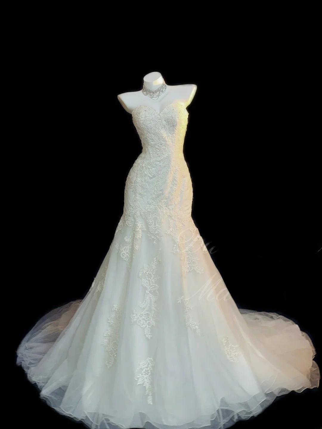 Robes de mariée longues en dentelle blanche sans manches col cœur sirène vintage RB3441