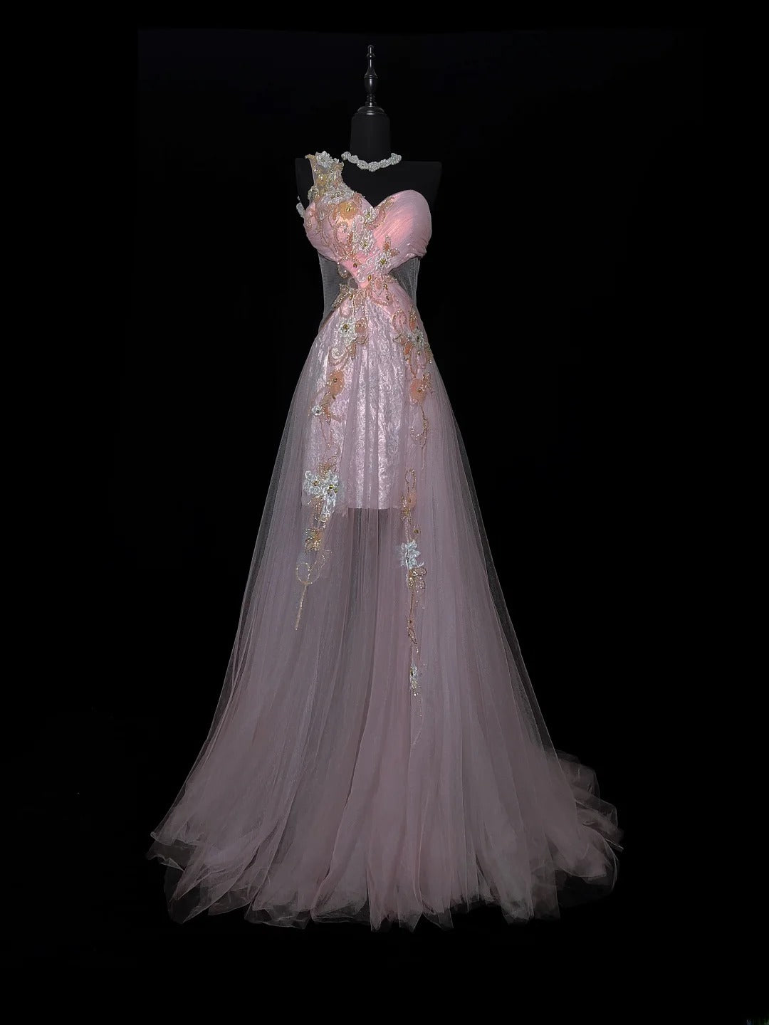 Robe de soirée modeste en tulle lilas poudré à une épaule, coupe trapèze, avec application d'appliqués, idéale pour les lycéennes et les jeunes filles en fin d'année (AS035).