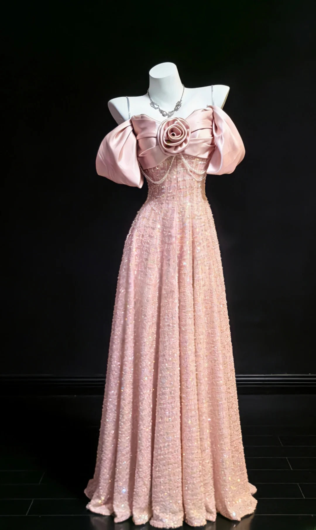 Robe de bal longue en velours rose à sequins, coupe trapèze, décolleté cœur et bretelles, idéale pour les jeunes filles en terminale ou pour un 21e anniversaire (AS035)