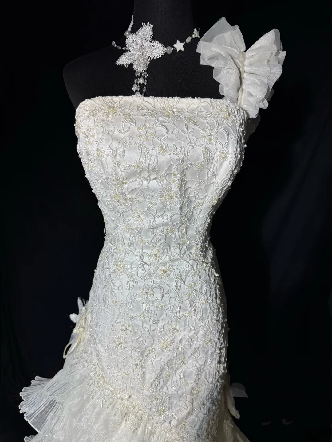 Vintage Damen Meerjungfrauenkleid, ärmellos, aus weißer Spitze, gestuftem Satin, lang, tailliert, im Stil der 1920er Jahre, AS035
