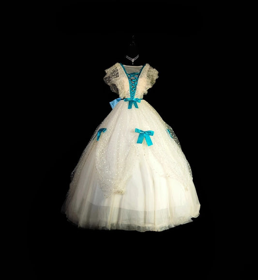 Modest Ball Gown V Neck White Tulle With Blue Bow Quinceañera Dress Moda 2000 Long 15 Quinceanera Dresses Ideas Sweet 16 Outfits RB6930