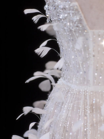 Preiswertes, formelles Paillettenkleid im Stil der 1950er Jahre: A-Linie, eckiger Ausschnitt, Pailletten, Federn und Perlen – ein beeindruckendes langes Ballkleid oder Abendkleid SA036