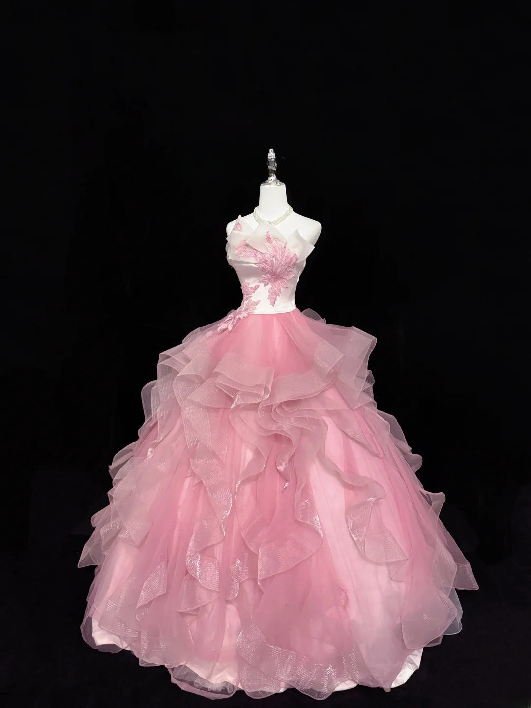 Fairy-tale Ball Gown Strapless Pink With Tiered Layers Lace Quince Dress Voluminous Sweet 16 Sweet Sixteen Outfits Vestido de RB7407