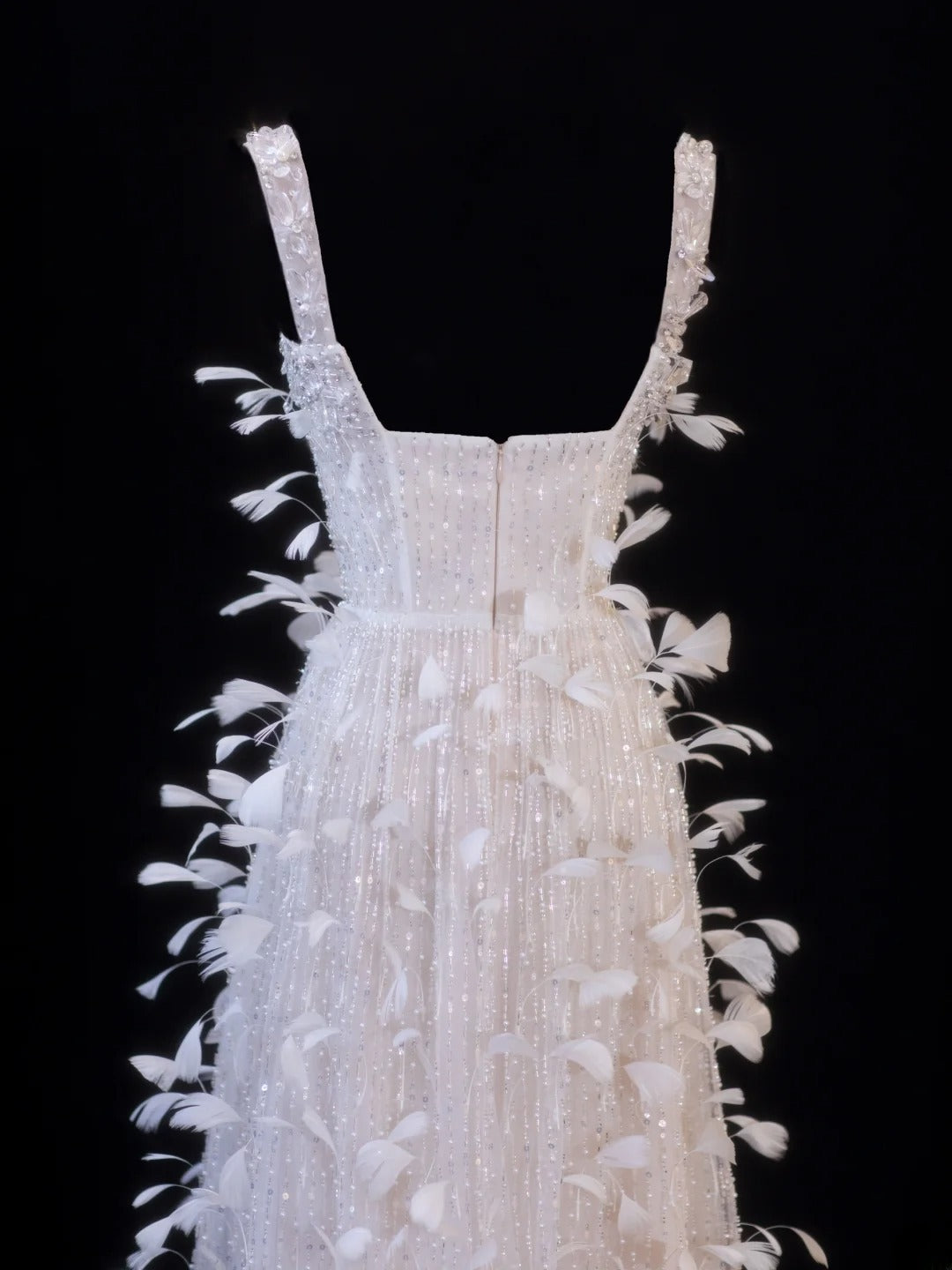 Preiswertes, formelles Paillettenkleid im Stil der 1950er Jahre: A-Linie, eckiger Ausschnitt, Pailletten, Federn und Perlen – ein beeindruckendes langes Ballkleid oder Abendkleid SA036
