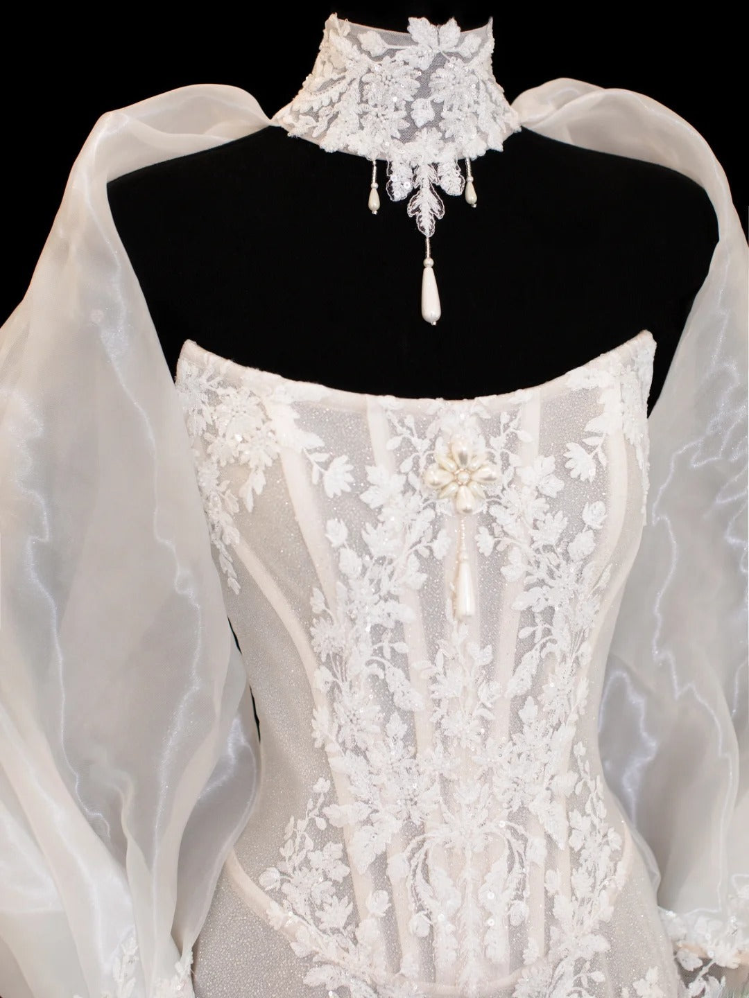 Elegantes, schlichtes Brautkleid im Meerjungfrauenstil mit Ärmeln und Cape, weiß, auch in kleinen/großen Größen erhältlich, Modell SA037
