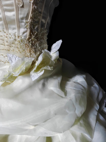 Charming Ball Gown Strapless Ivory Organza Quinceanera Dresses With Tiered For Sweet 15 Anos Celebration Birthday Formal Gown RB8818