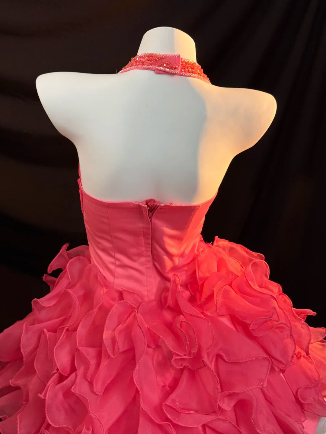 RB3375 Robe de Bal Courte Halter Rose Mini Diplôme Lycée Pour Finissantes 8ème Année Inspiration Retour aux Sources 2026