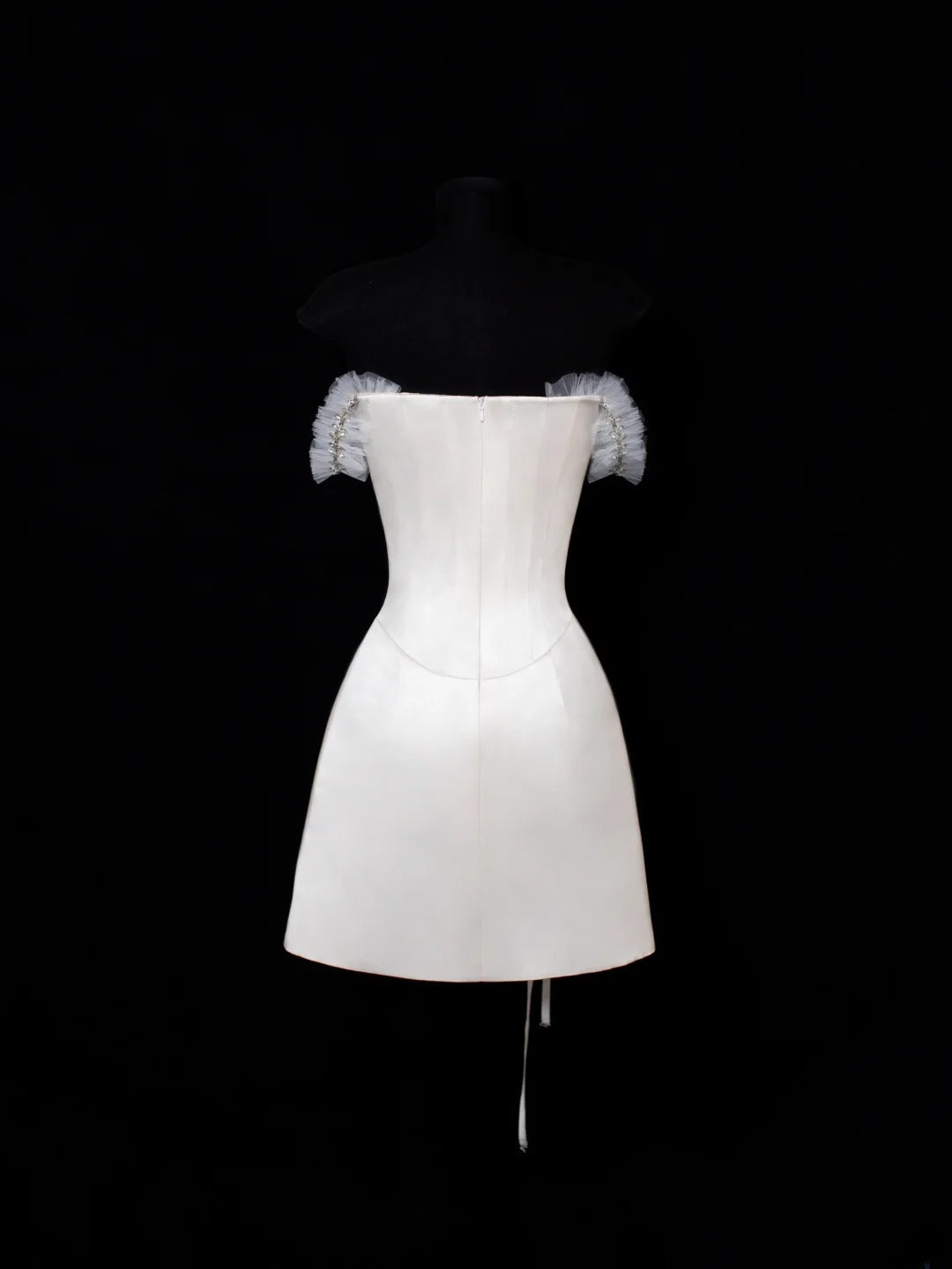Robe de soirée courte blanche coupe trapèze, idéale pour un 16e anniversaire, un bal de promo ou un cocktail (SA038)