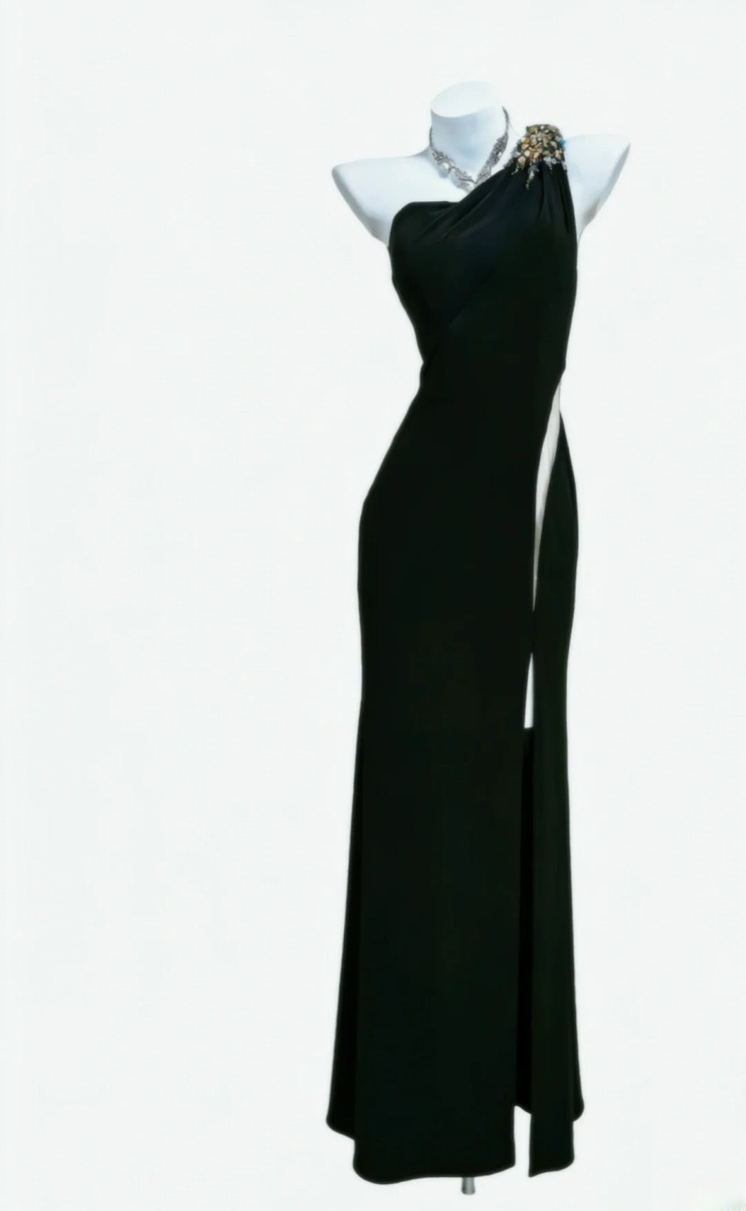 Robe fourreau noire asymétrique sans manches avec fente, longue, idéale pour un bal de promo, une sortie au lycée ou un 21e anniversaire (AS040)