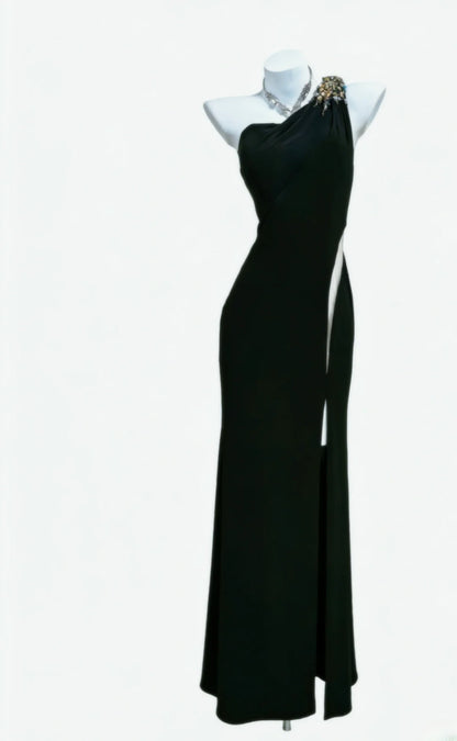 Robe fourreau noire asymétrique sans manches avec fente, longue, idéale pour un bal de promo, une sortie au lycée ou un 21e anniversaire (AS040)