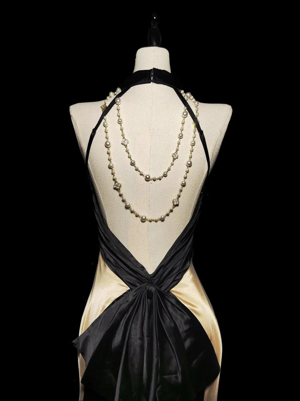 Robe de bal longue vintage années 1950, style sirène, dos nu, en satin champagne, idéale pour les élèves de terminale (AS041)