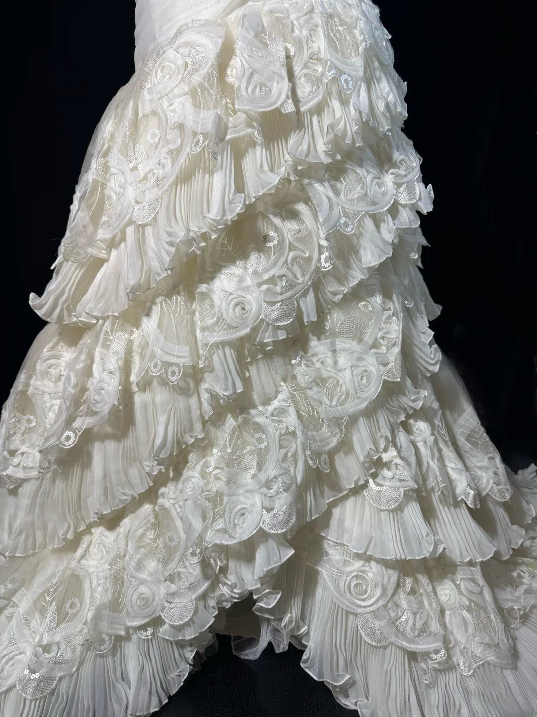 Boho-Meerjungfrauenkleid mit schulterfreiem Ausschnitt, kurzen Ärmeln, weißer, gestufter Spitze, langem Vintage-Schnitt, tailliert, im Stil der 1920er Jahre, AS041