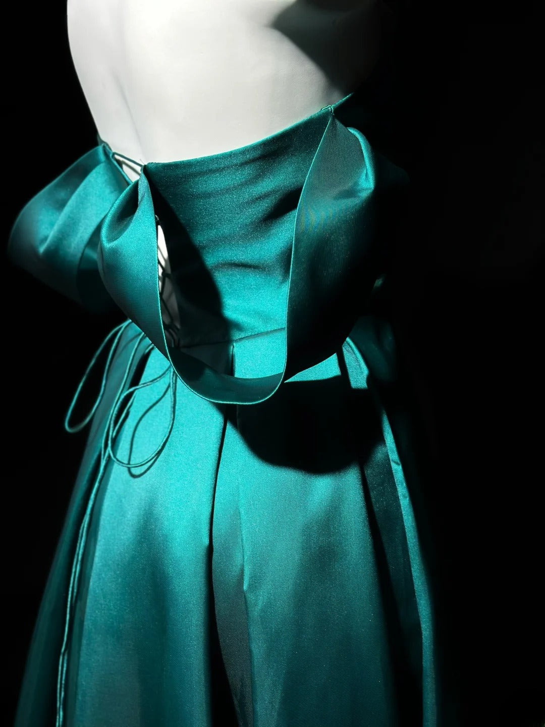 Classy Prom Dresses A Line Off The Shoulder Green Satin With Sleeves Evening Dress Formal Outfits RB5850