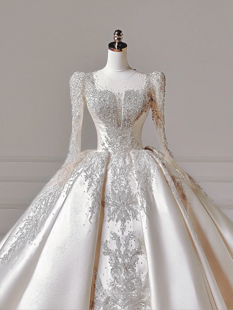 Prinzessinnen-Brautkleid, langes Ballkleid, eckiger Ausschnitt, lange Ärmel, Applikationen, perlenbesetztes Oberteil, Brautkleid AQ043