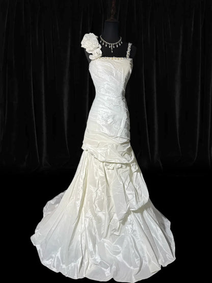 Robe de mariée sirène bohème sans manches en dentelle blanche plissée satin long vintage années 70 AS045