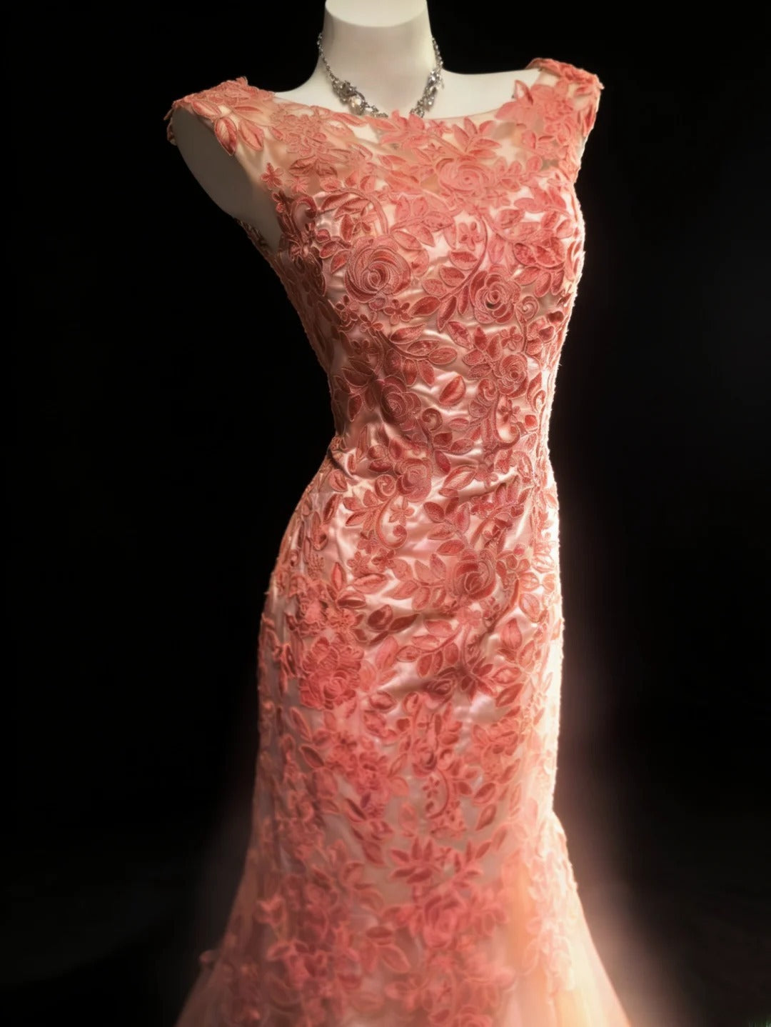 Robe de bal longue sirène sexy sans manches en tulle corail à col bateau, idéale pour les jeunes filles en terminale ou pour un 21e anniversaire (AS046)