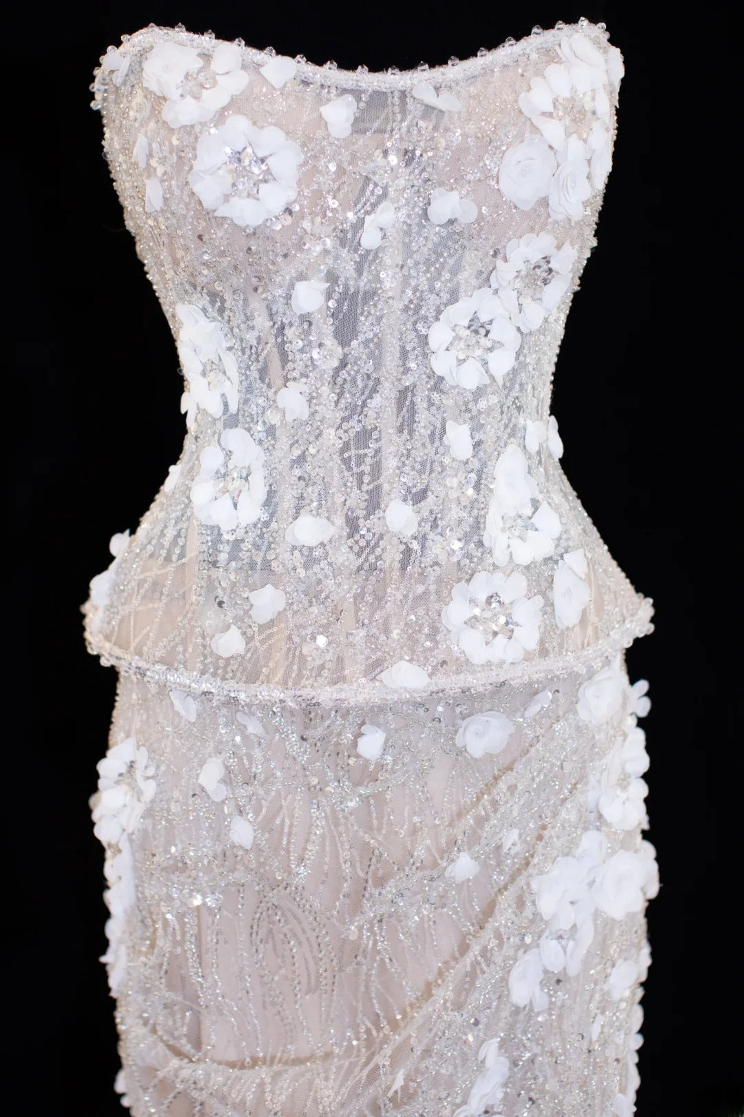 Romantisches Brautkleid im Meerjungfrauenstil mit Herzausschnitt, Spitze und Pailletten, weiß, auch in kleinen/großen Größen erhältlich, SA047