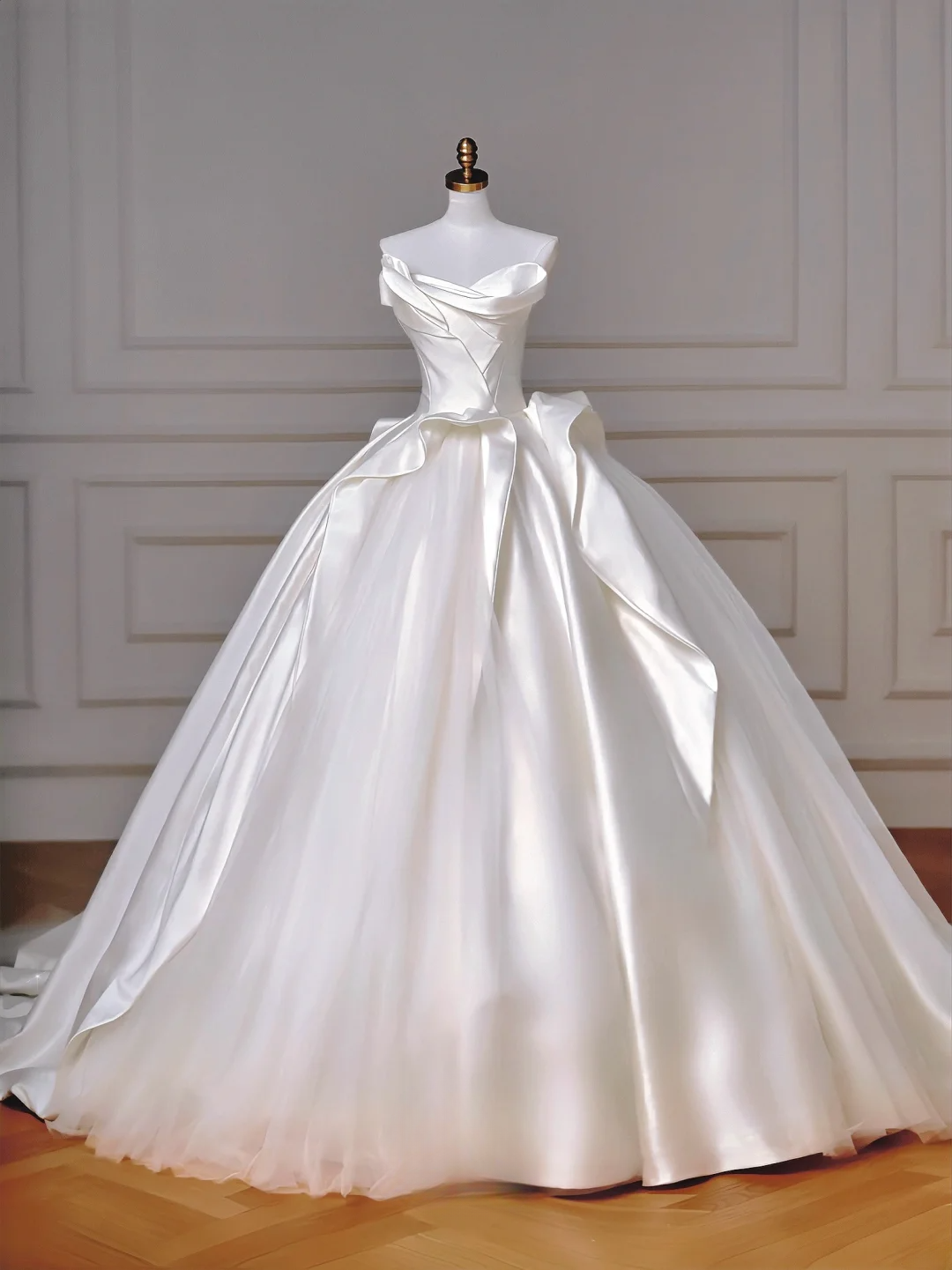 Robe de mariée intemporelle, robe de bal bustier en satin et tulle plissé, style robe de mariée longue cintrée avec corset plissé AQ048