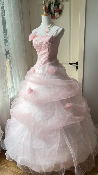 Quinceañera-Ballkleid zum 15. Geburtstag, Spaghettiträger, rosa Tüll mit Blumen, langes Kleid für den 15. Geburtstag RC0418