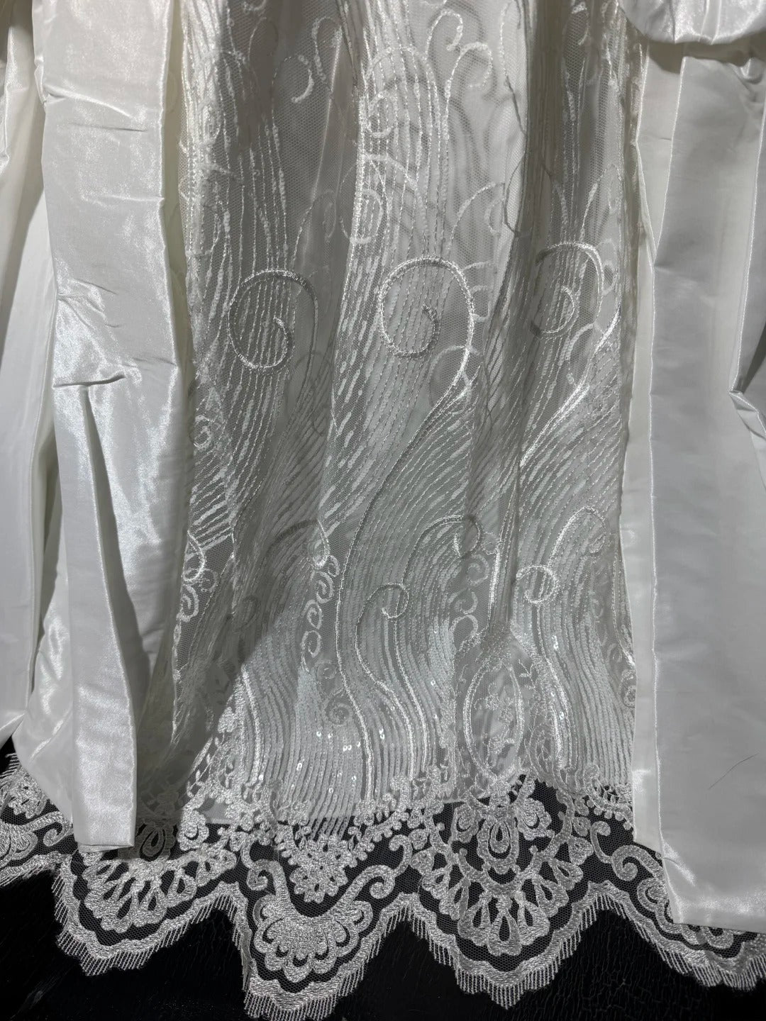 Vintage langes Brautkleid im Stil der 1960er Jahre, Ballkleid mit Herzausschnitt, Satin mit plissierter Schleppe, weißes Brautkleid AS052