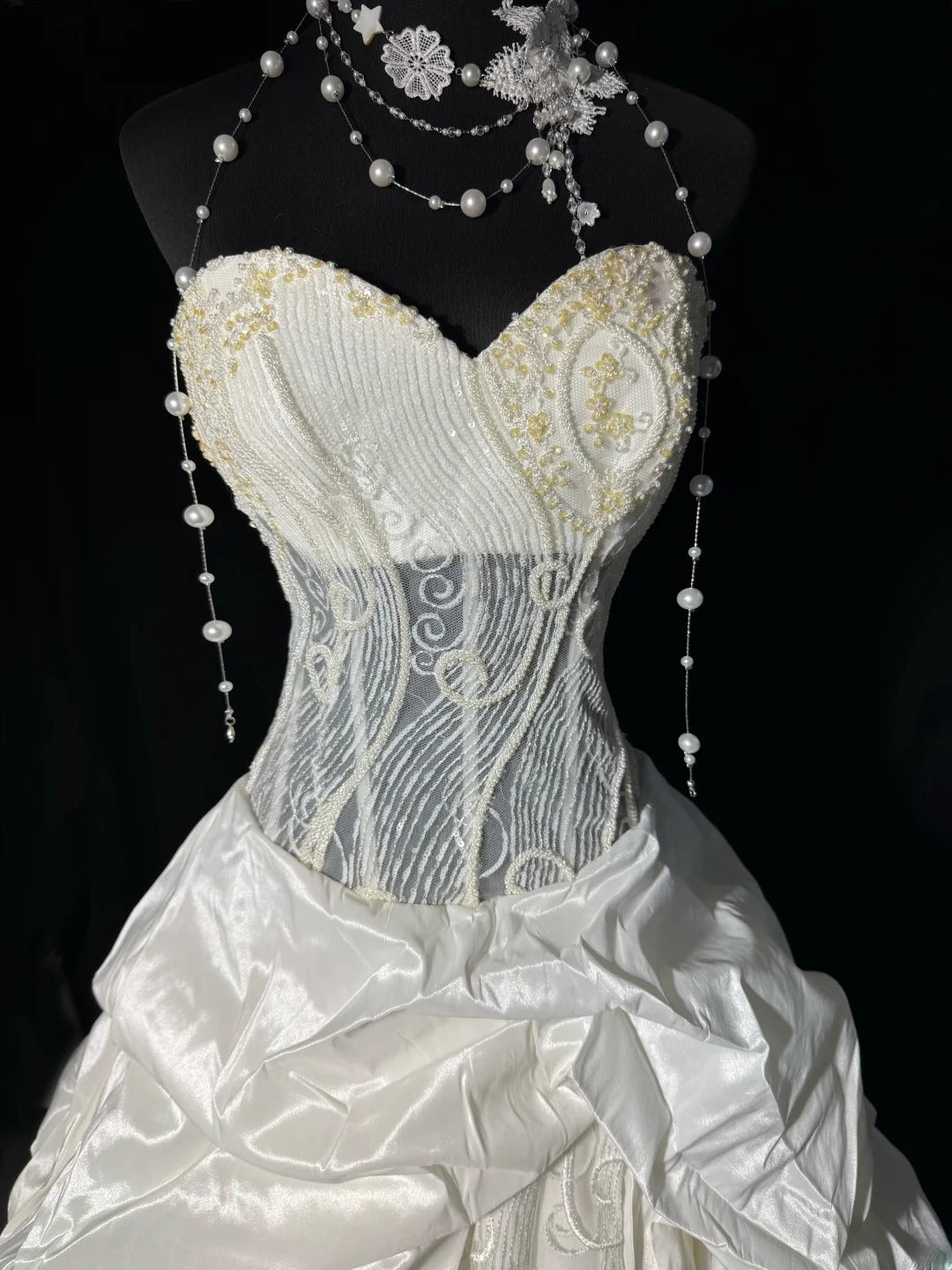 Vintage langes Brautkleid im Stil der 1960er Jahre, Ballkleid mit Herzausschnitt, Satin mit plissierter Schleppe, weißes Brautkleid AS052