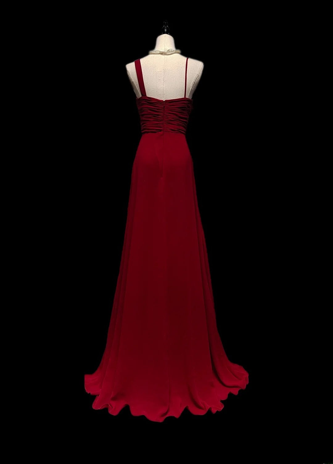 Robe de bal longue classique en mousseline bordeaux, sans manches, à fines bretelles et coupe trapèze, pour les élèves de terminale (AS053)